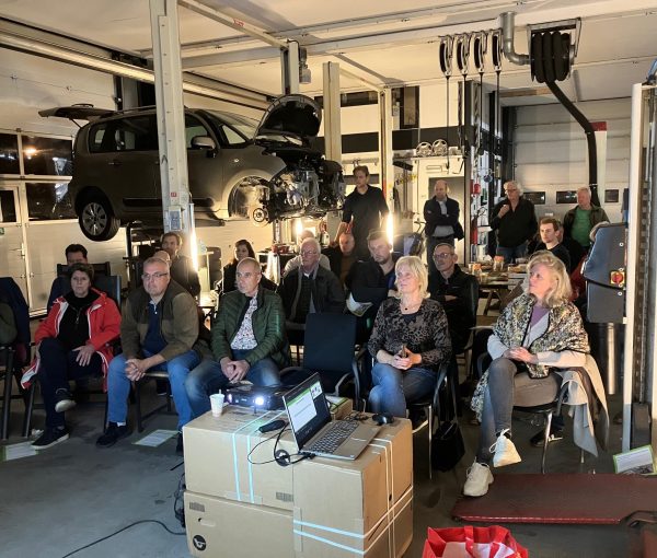 Foto bijeenkomst Combi Autos